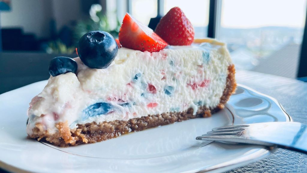 Terrazzo-ostekake-uten-gelatin-no-bake-oppskrift-idefull-inspirert-av-Tove-Holter